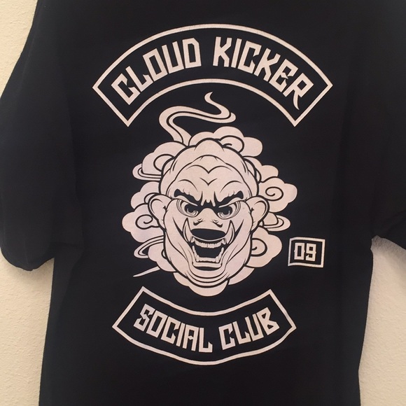 Limited Edition Planet of the Vapes Shirt. - Picture 3 of 6